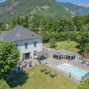 Le Clos Grillet Frühstückspension La Chambre