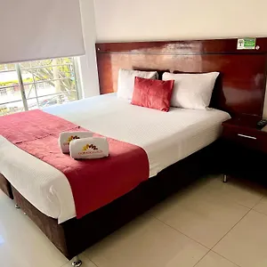 Dorado Gold Airport Hotel