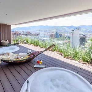 Diez Categoría Colombia Hotel